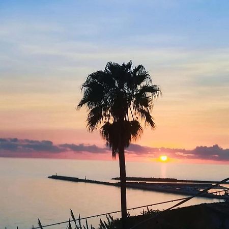 جيلا Mediterraneo Travel المظهر الخارجي الصورة